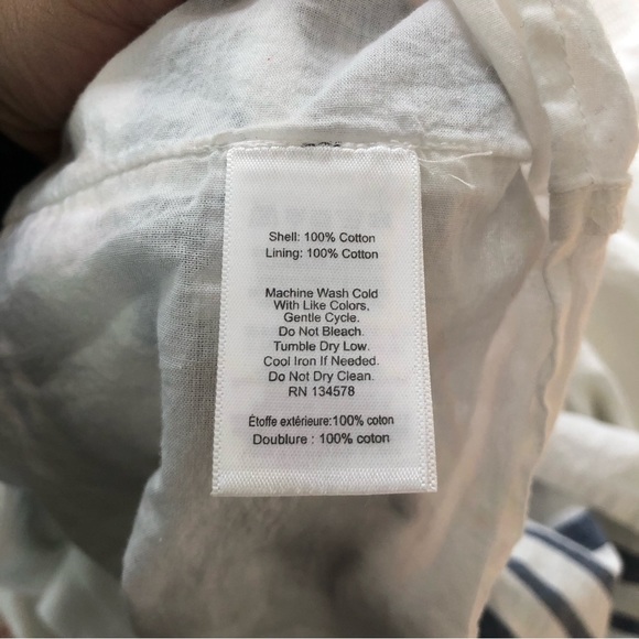 BOGO 🎊 Vineyard Vines Breaker Stripe Off The Shoulder Top - Picture 6 of 6